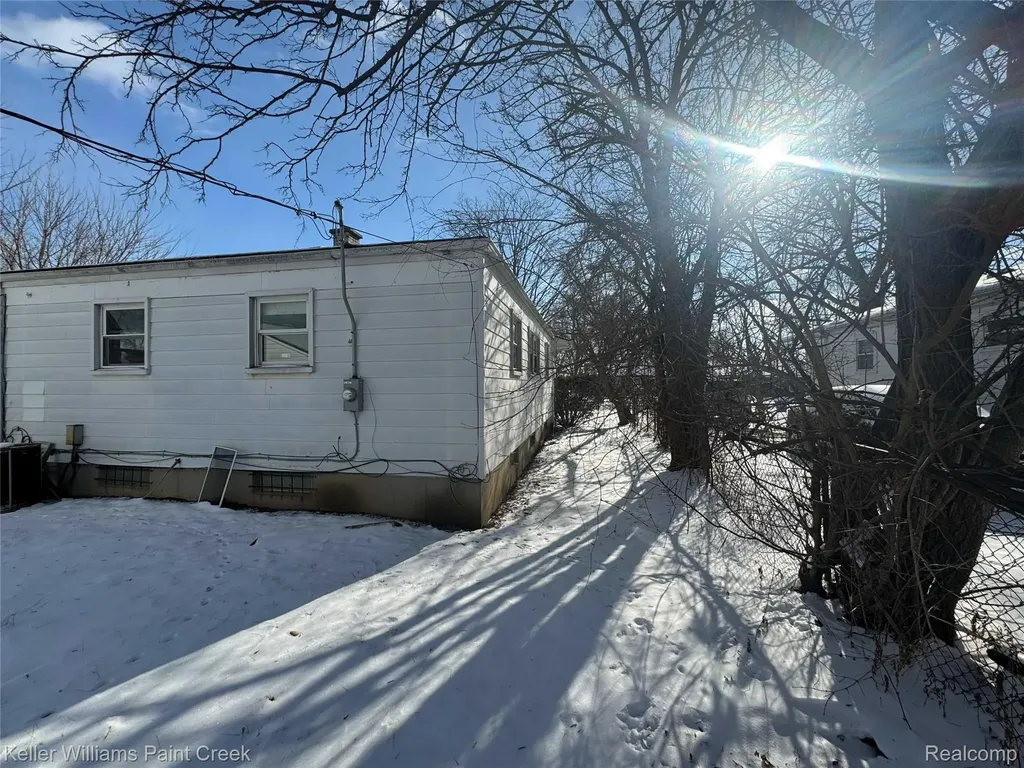 29142 Rosewood Street Inkster City MI 48141