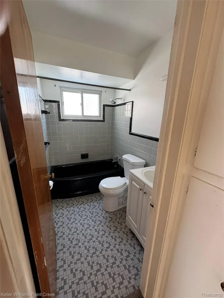 29142 Rosewood Street Inkster City MI 48141