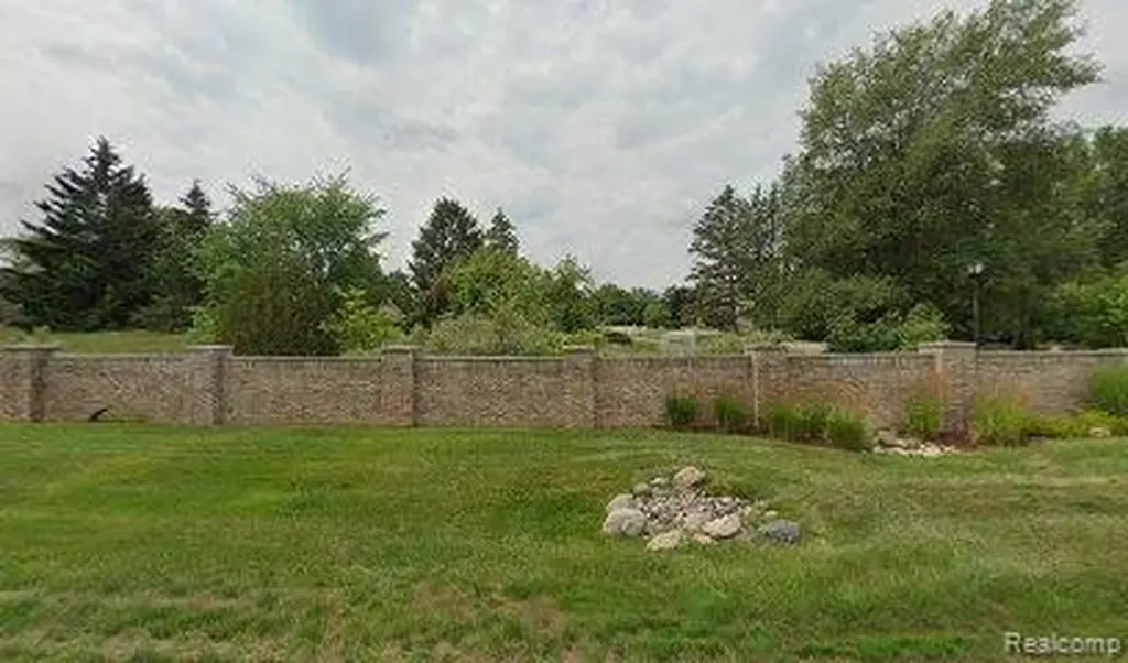 6335 Park Lake Road Bath Charter Township MI 48808