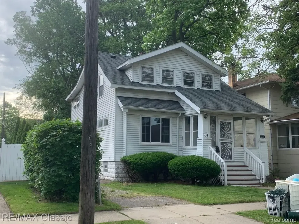 304 Baker Street Royal Oak City MI 48067