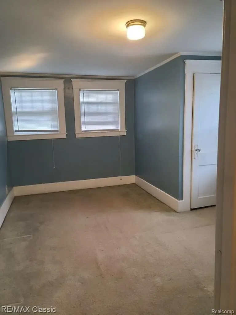 304 Baker Street Royal Oak City MI 48067