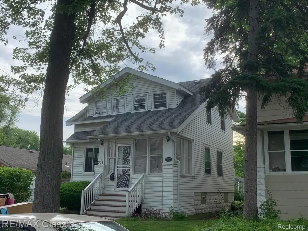 304 Baker Street Royal Oak City MI 48067