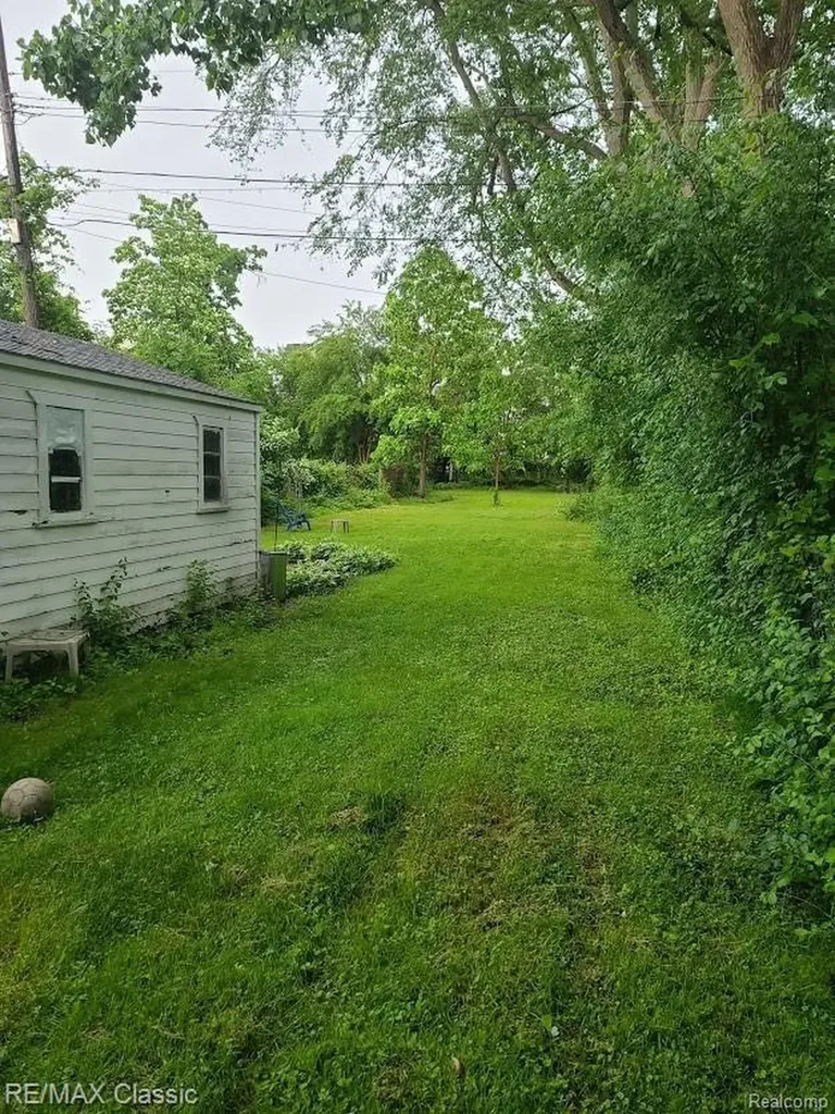 304 Baker Street Royal Oak City MI 48067