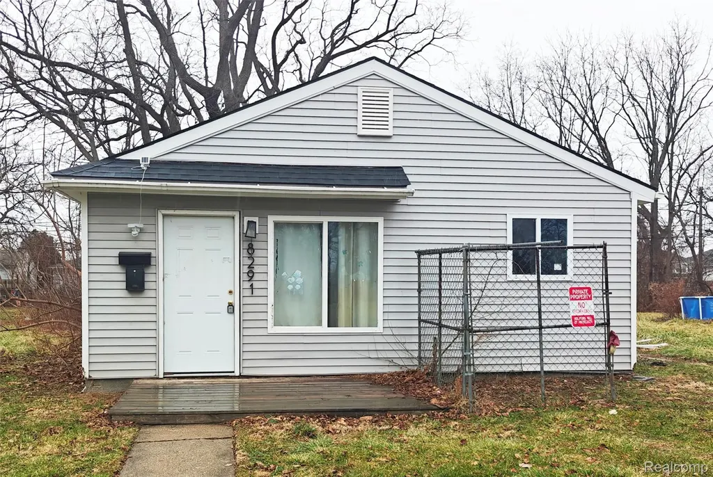 8291 Mettetal Street Detroit City MI 48228