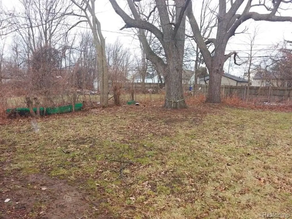 8291 Mettetal Street Detroit City MI 48228