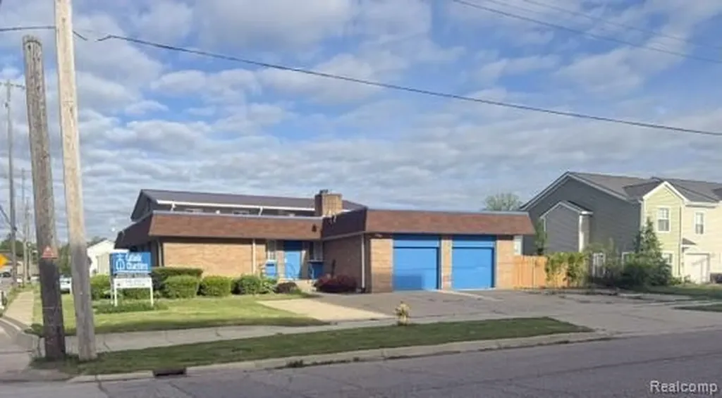 575 Louisa Street Flint City MI 48503