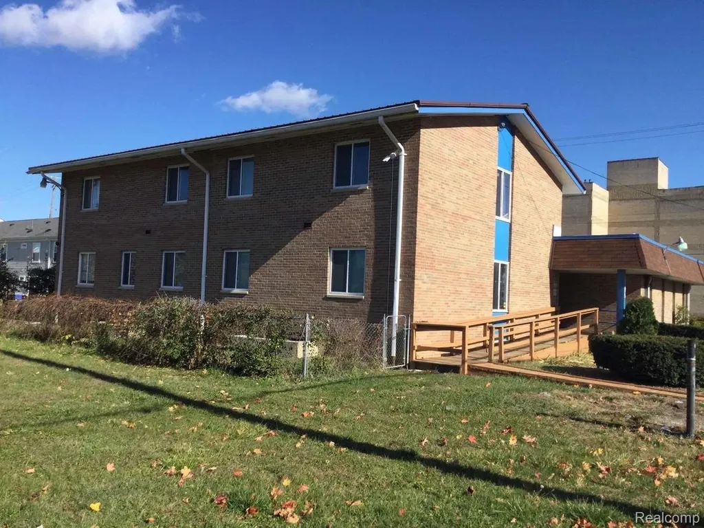 575 Louisa Street Flint City MI 48503
