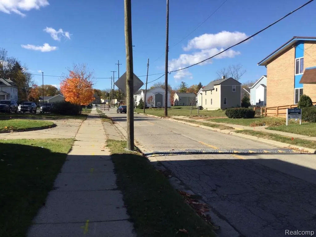 575 Louisa Street Flint City MI 48503