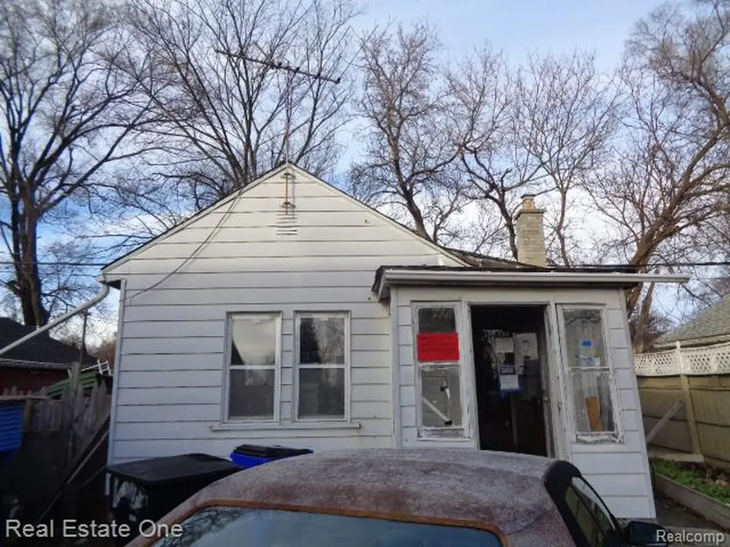 14995 Maddelein Street Detroit City MI 48205