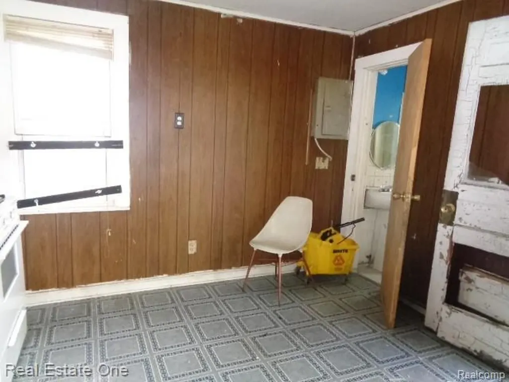 14995 Maddelein Street Detroit City MI 48205