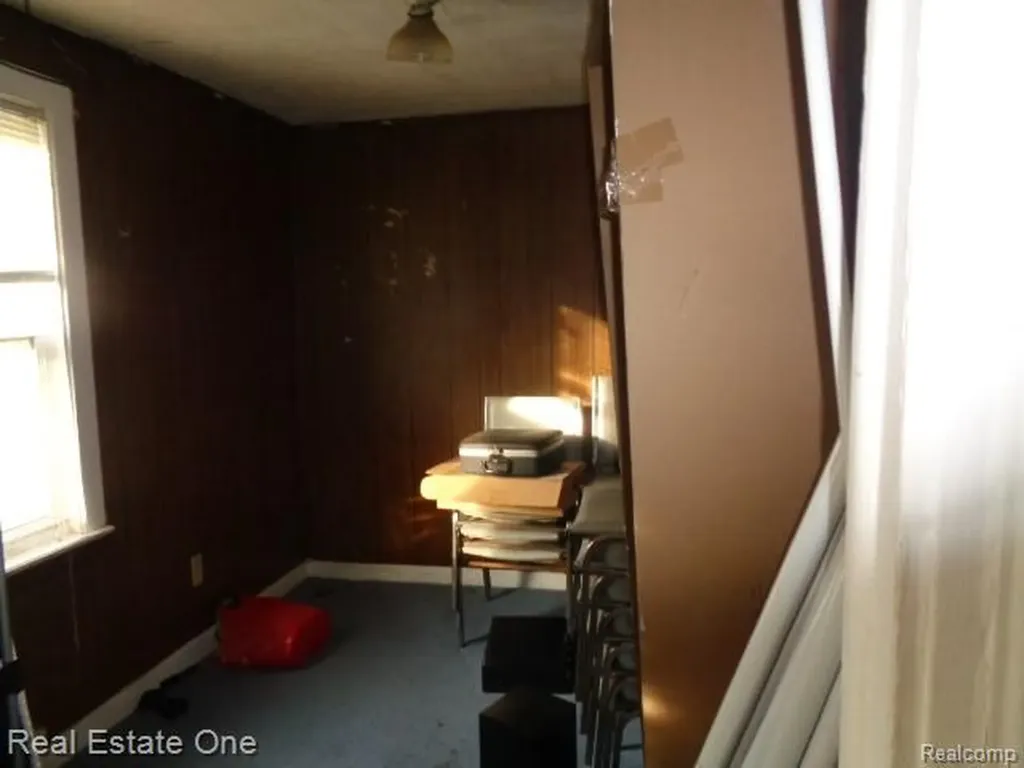 14995 Maddelein Street Detroit City MI 48205