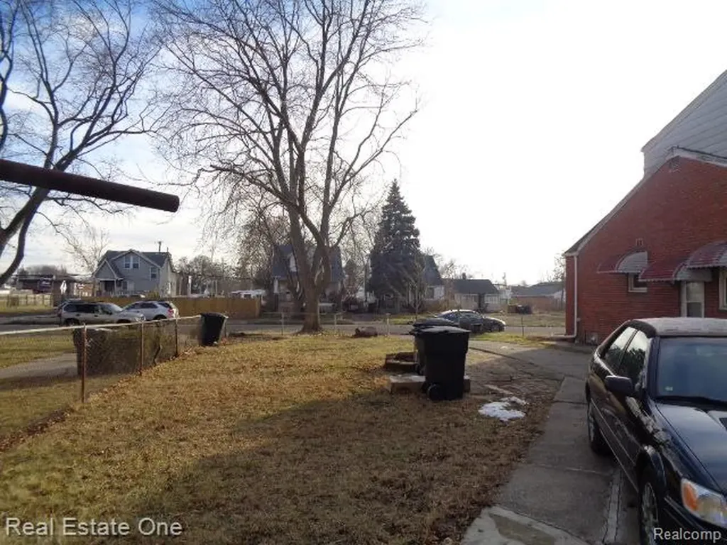 14995 Maddelein Street Detroit City MI 48205