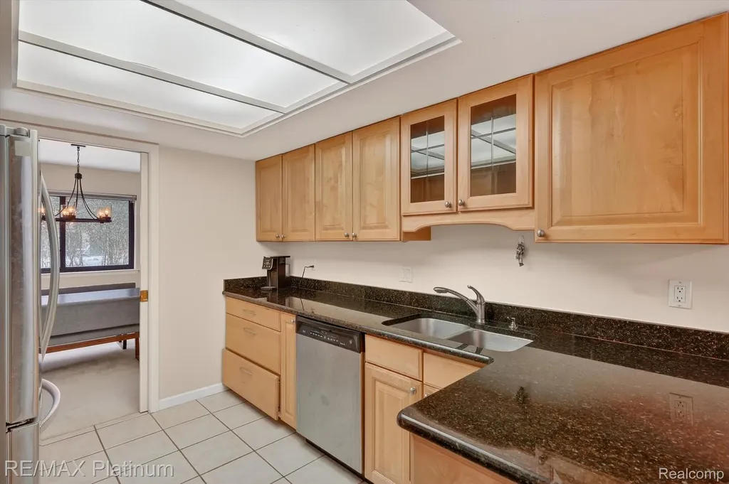 2927 Moon Lake Drive West Bloomfield Charter Township MI 48323