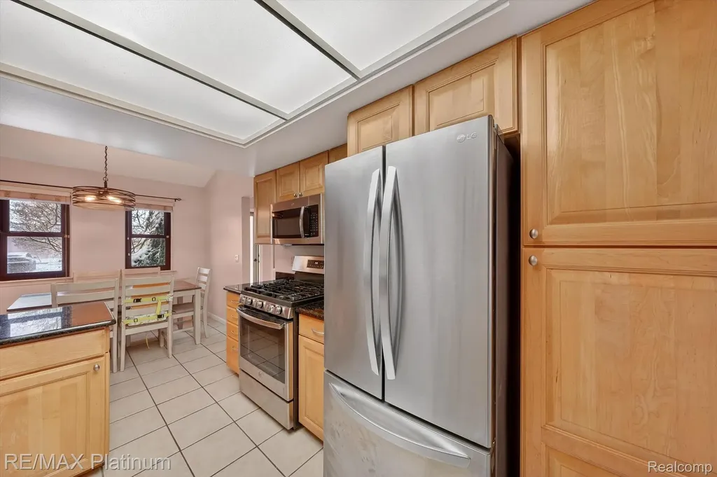 2927 Moon Lake Drive West Bloomfield Charter Township MI 48323