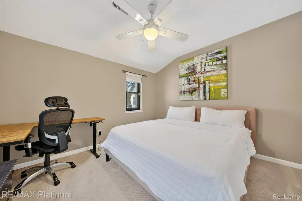 2927 Moon Lake Drive West Bloomfield Charter Township MI 48323