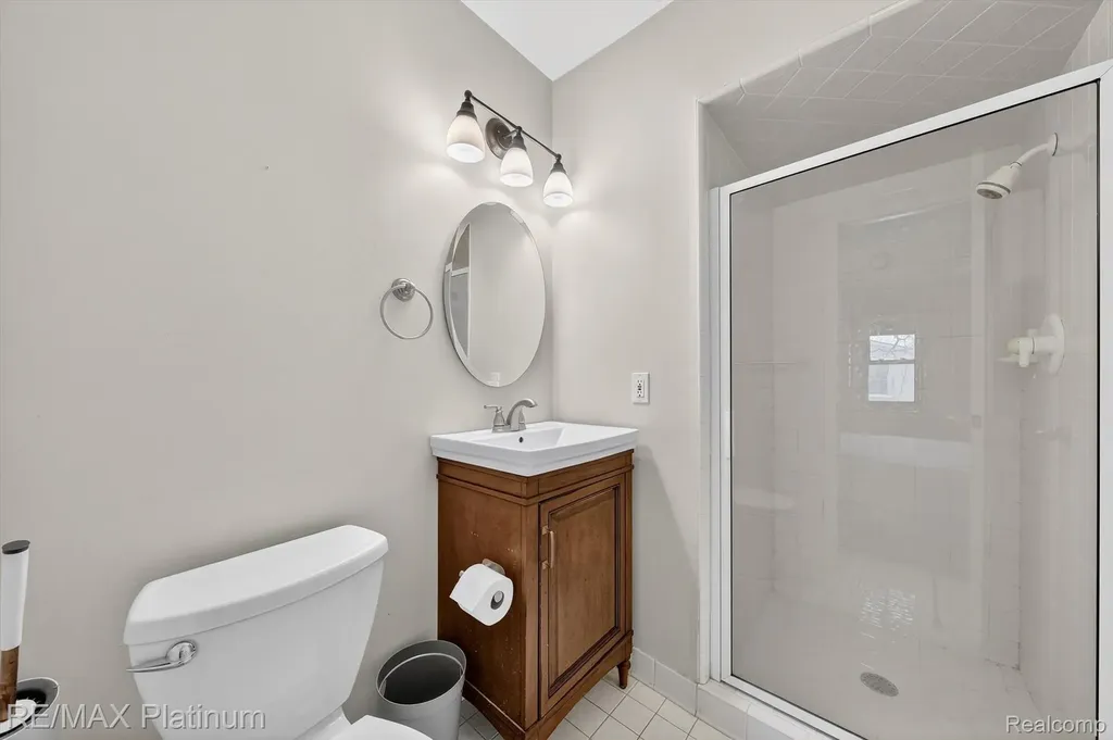 2927 Moon Lake Drive West Bloomfield Charter Township MI 48323