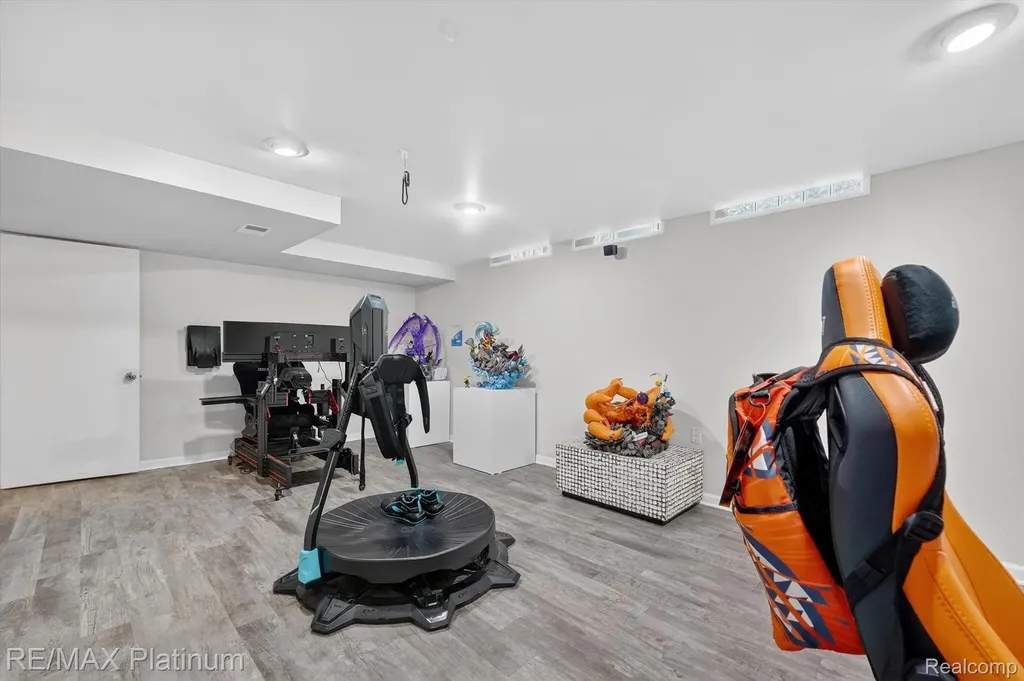 2927 Moon Lake Drive West Bloomfield Charter Township MI 48323
