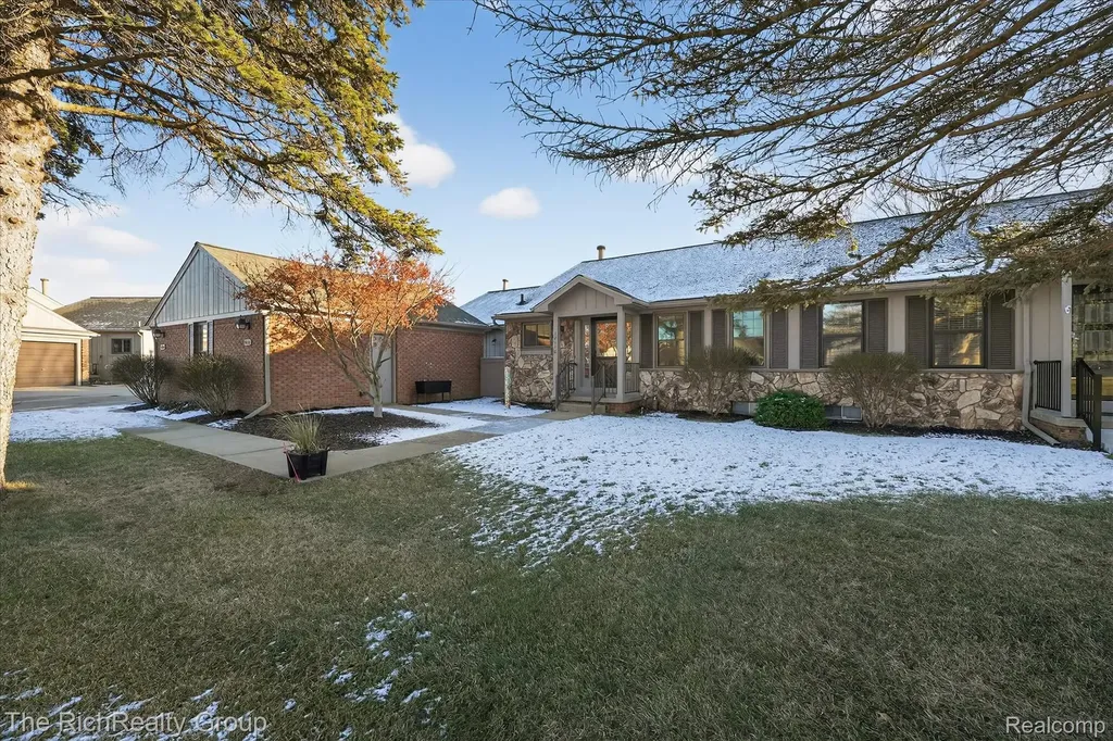 12116 Shenandoah Drive Green Oak Township MI 48178