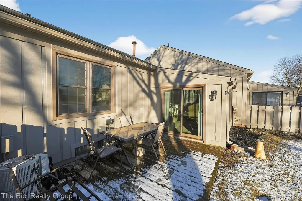 12116 Shenandoah Drive Green Oak Township MI 48178