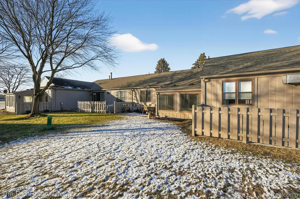 12116 Shenandoah Drive Green Oak Township MI 48178