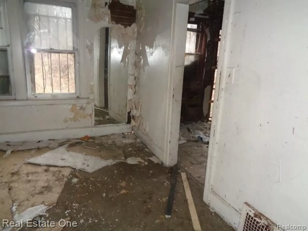 5776 Lakeview Street Detroit City MI 48213