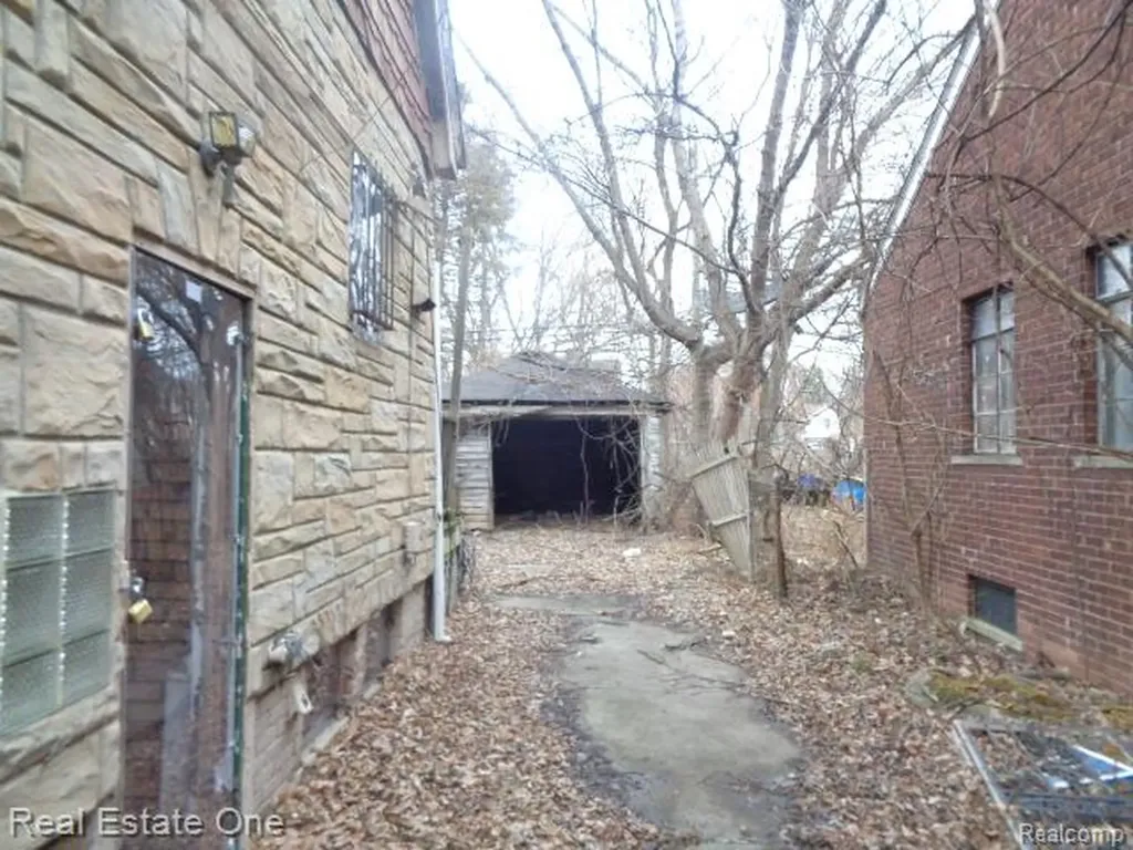 5776 Lakeview Street Detroit City MI 48213