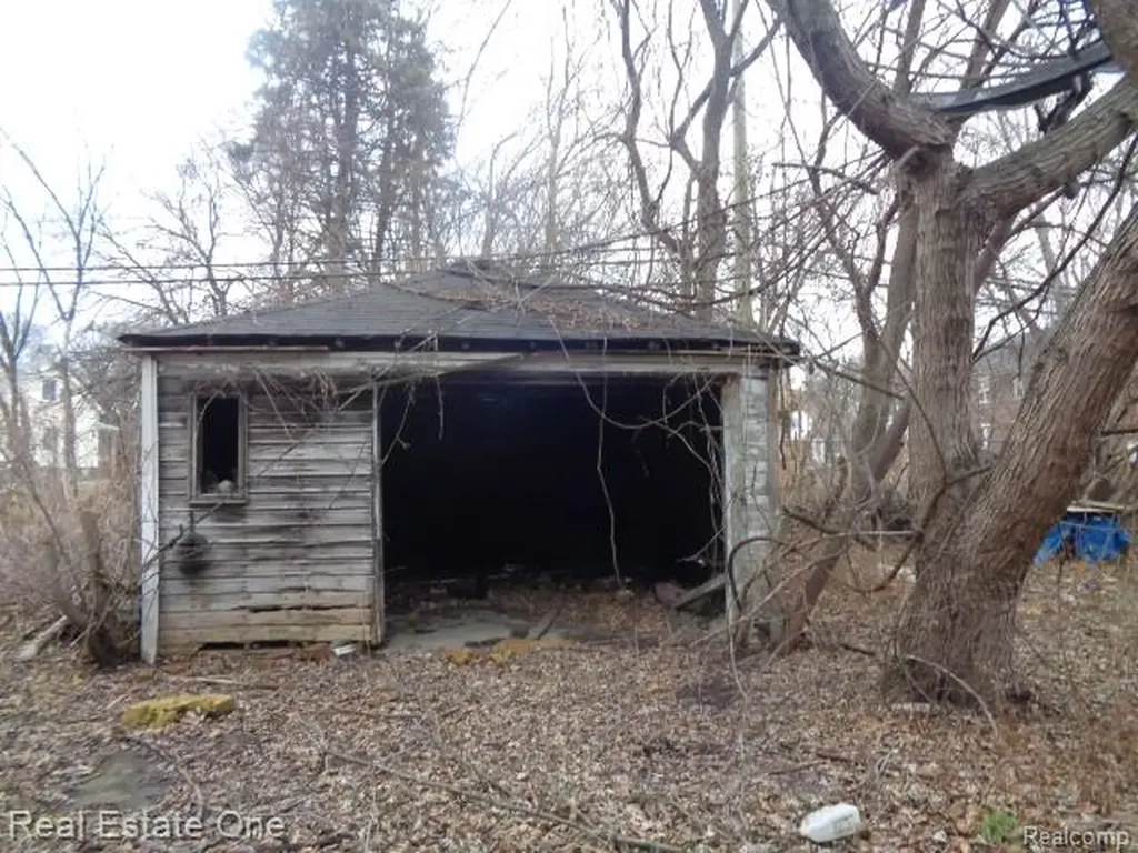 5776 Lakeview Street Detroit City MI 48213