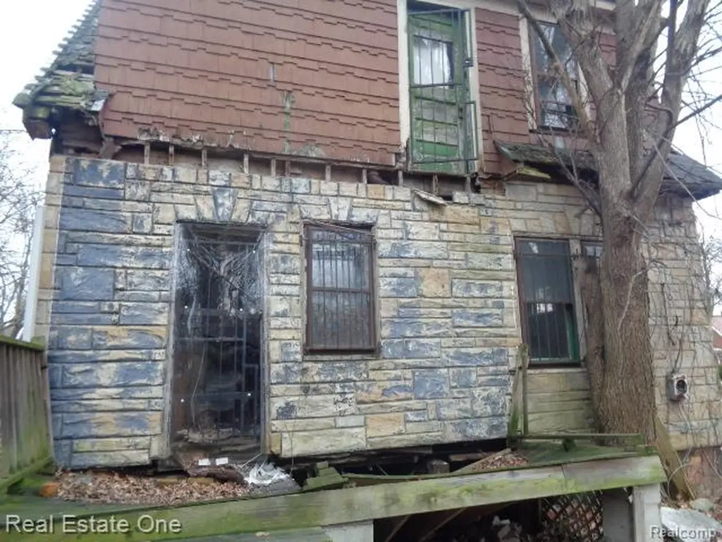 5776 Lakeview Street Detroit City MI 48213