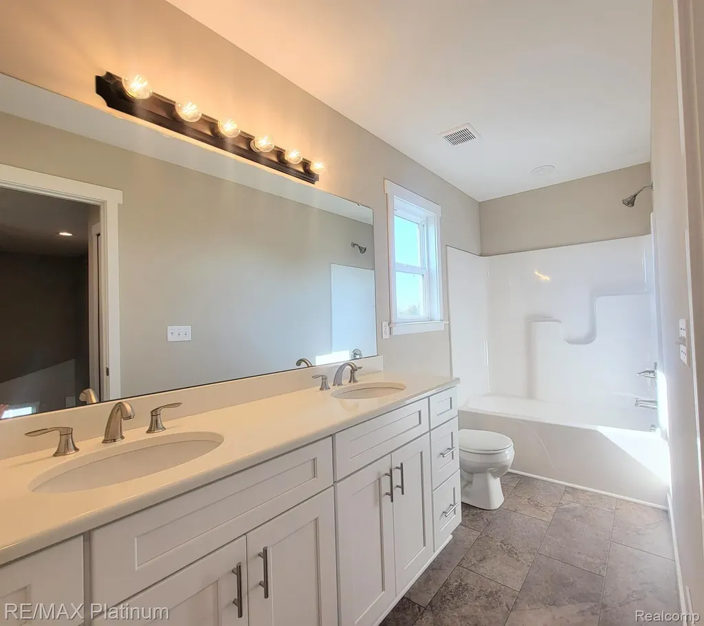 13107 Stony Brook Pass Fenton Charter Township MI 48451