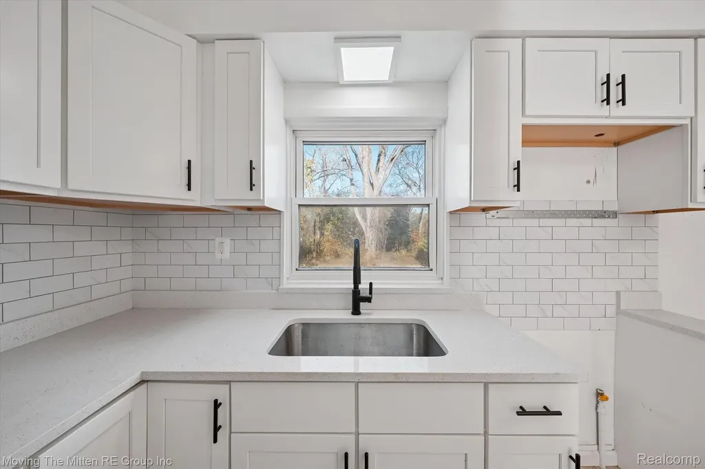 41190 Savage Road Van Buren Charter Township MI 48111