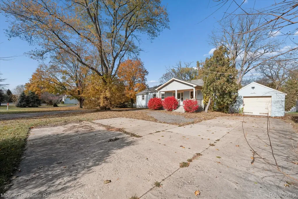 41190 Savage Road Van Buren Charter Township MI 48111