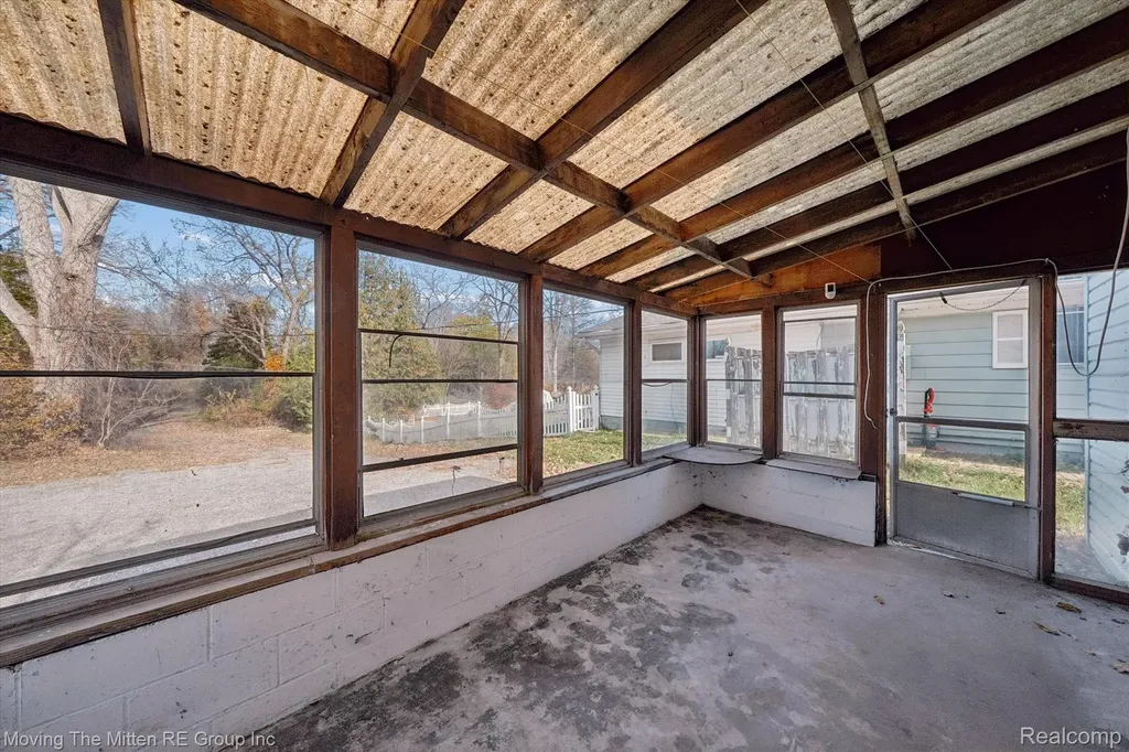 41190 Savage Road Van Buren Charter Township MI 48111