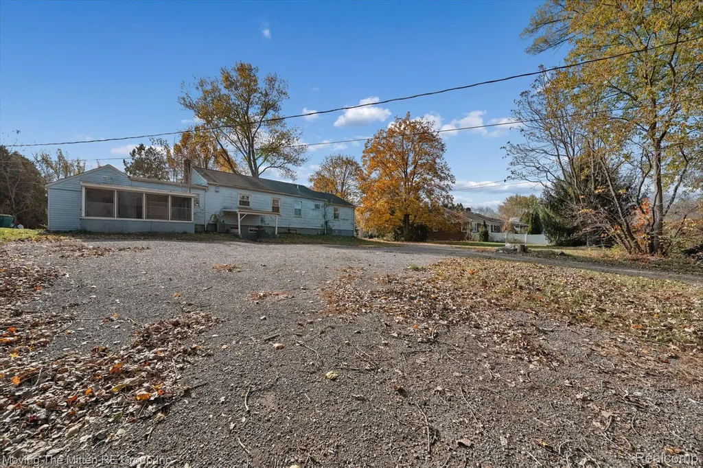 41190 Savage Road Van Buren Charter Township MI 48111