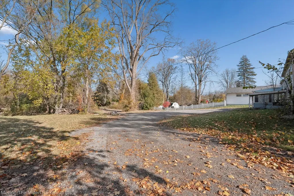 41190 Savage Road Van Buren Charter Township MI 48111