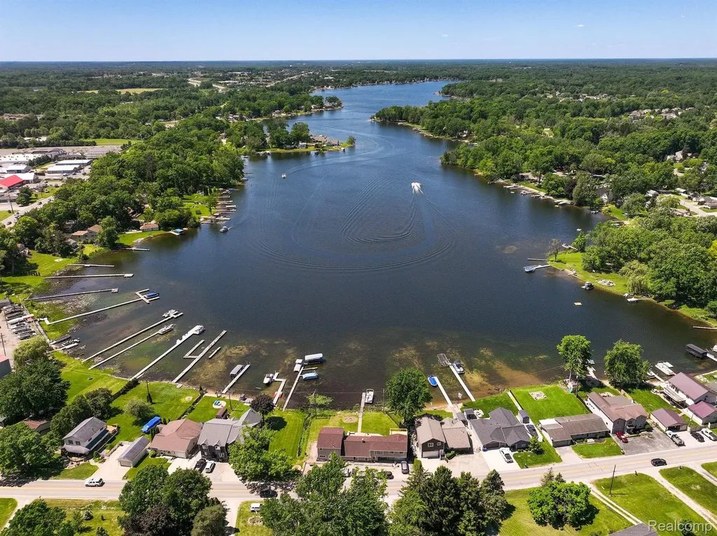 1794 S Hughes Road Brighton Township MI 48114