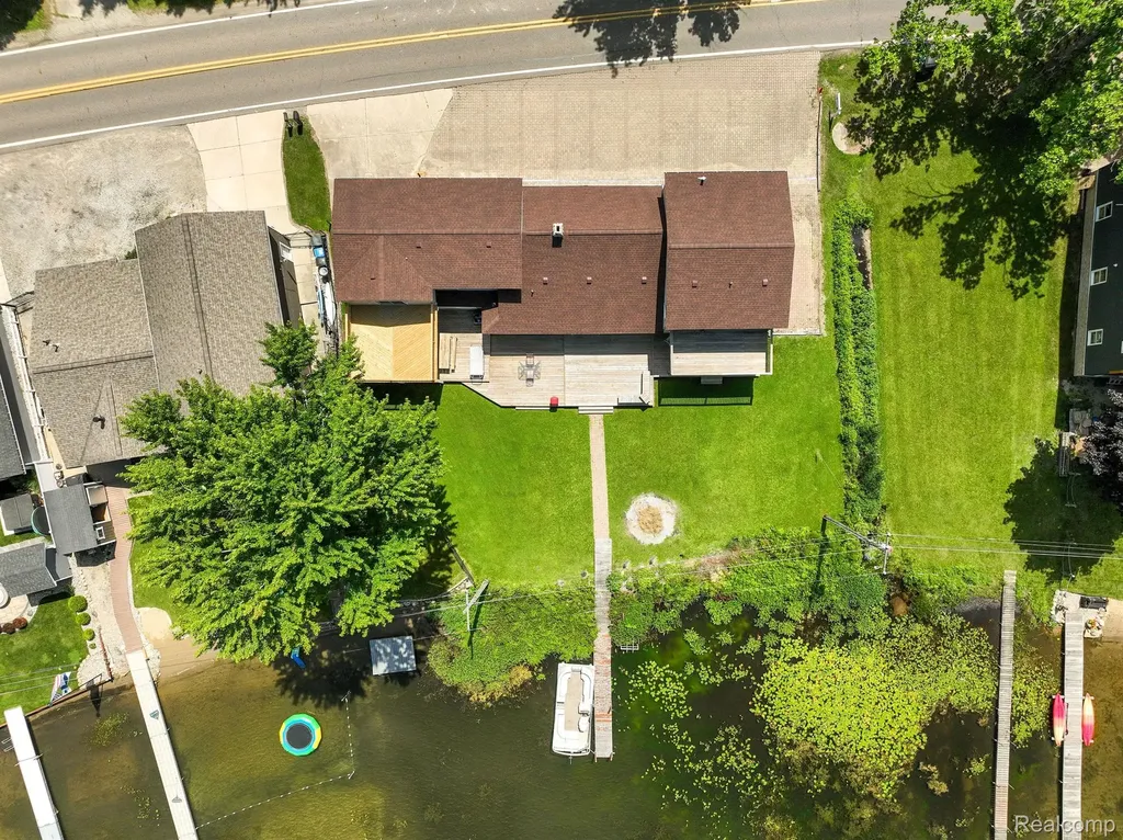 1794 S Hughes Road Brighton Township MI 48114