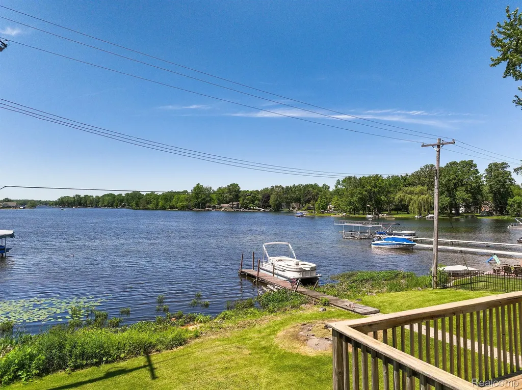 1794 S Hughes Road Brighton Township MI 48114