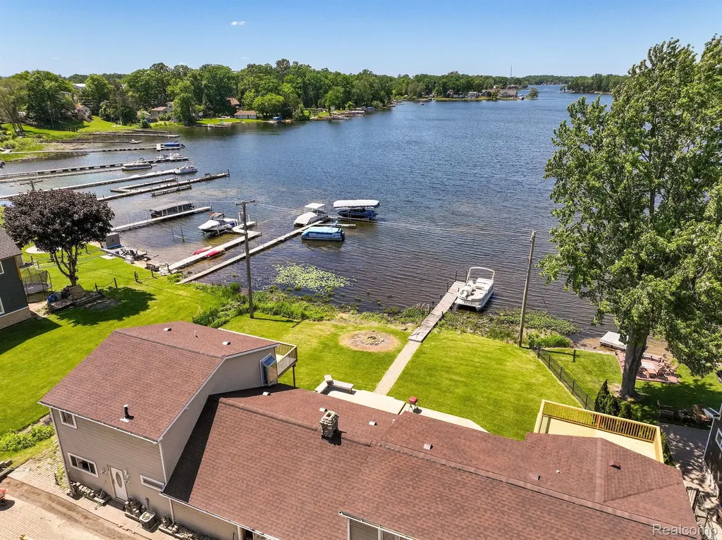 1794 S Hughes Road Brighton Township MI 48114