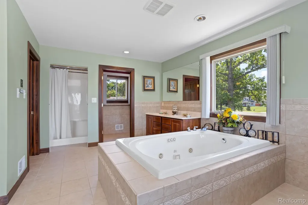 1794 S Hughes Road Brighton Township MI 48114