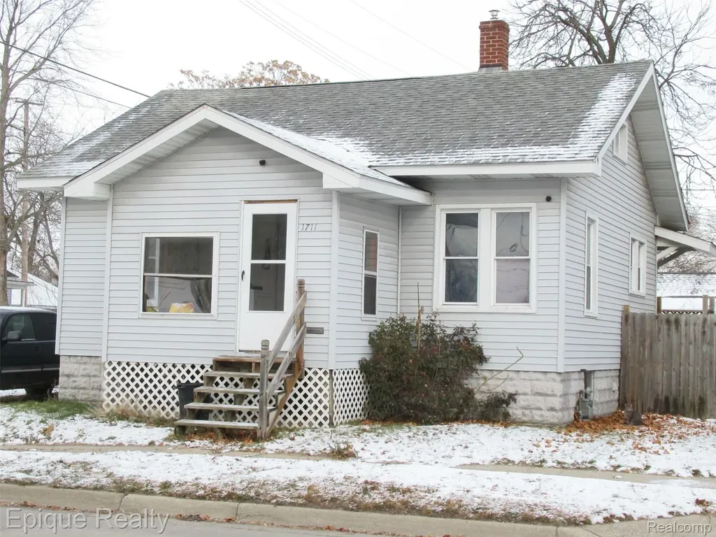 1711 Oak Street Port Huron City MI 48060
