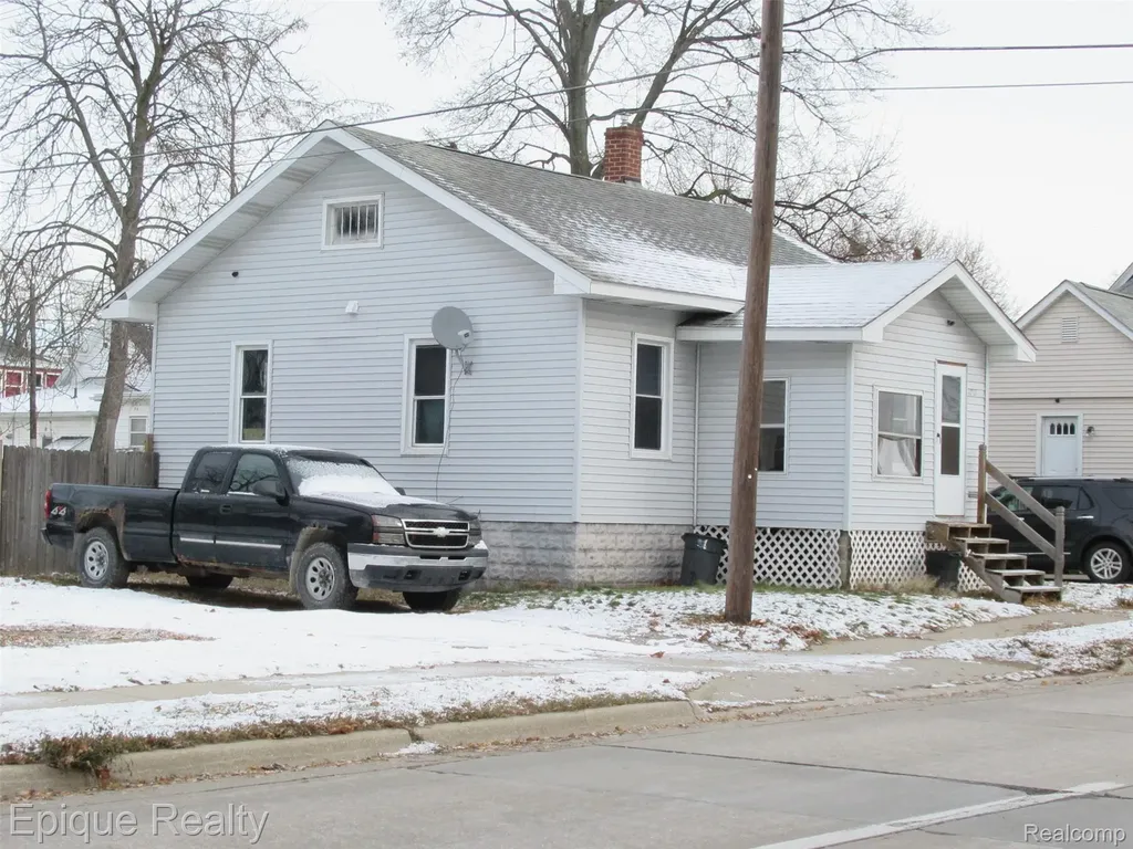 1711 Oak Street Port Huron City MI 48060