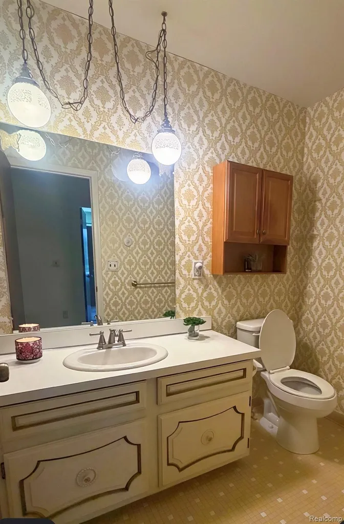 24570 Quad Park Lane Clinton Charter Township MI 48035