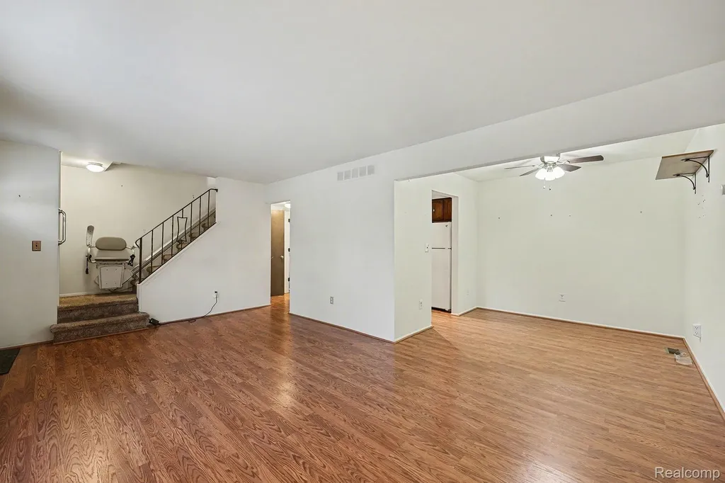 24570 Quad Park Lane Clinton Charter Township MI 48035