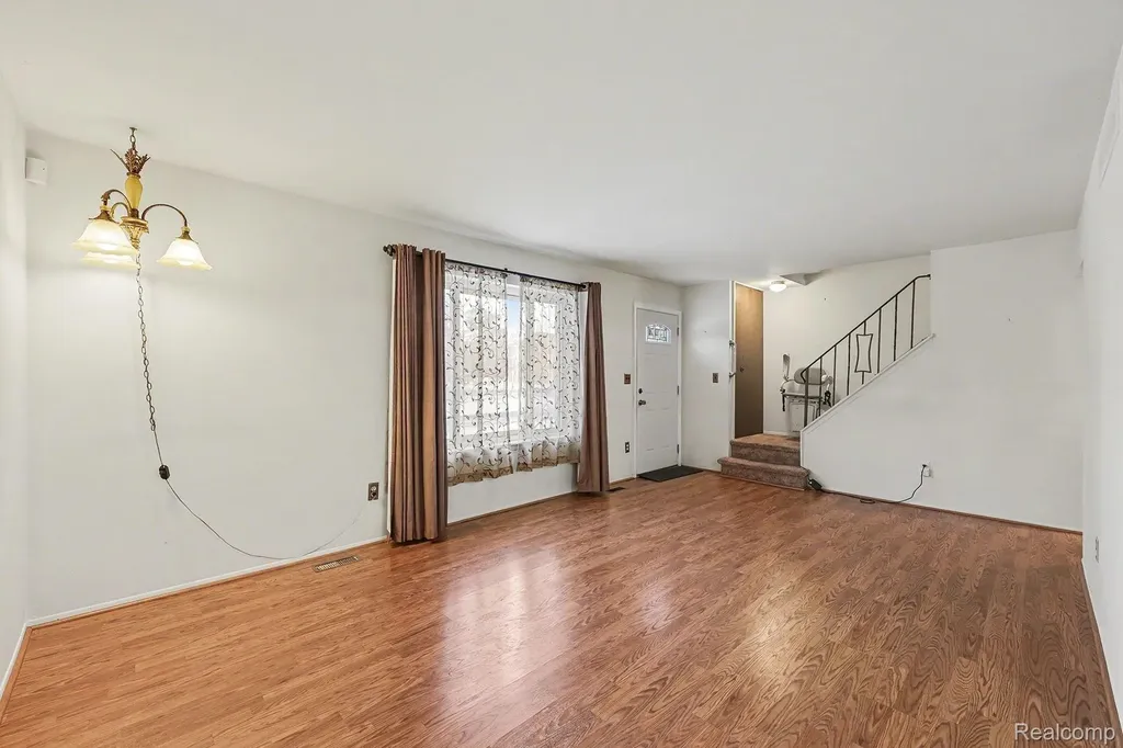 24570 Quad Park Lane Clinton Charter Township MI 48035