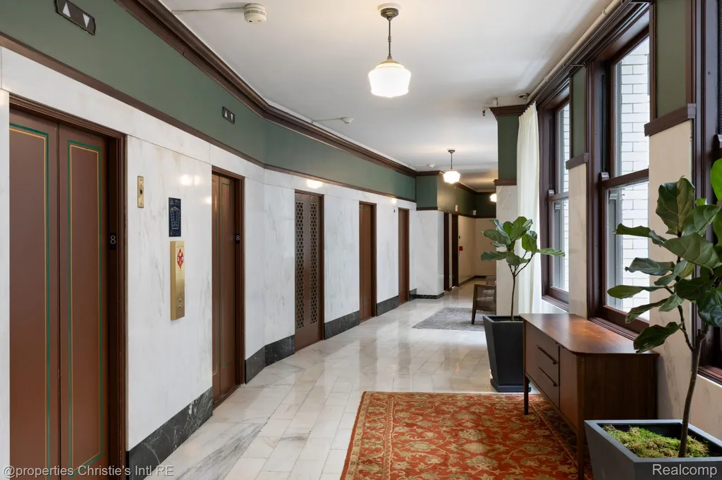1 Park Avenue Detroit City MI 48226