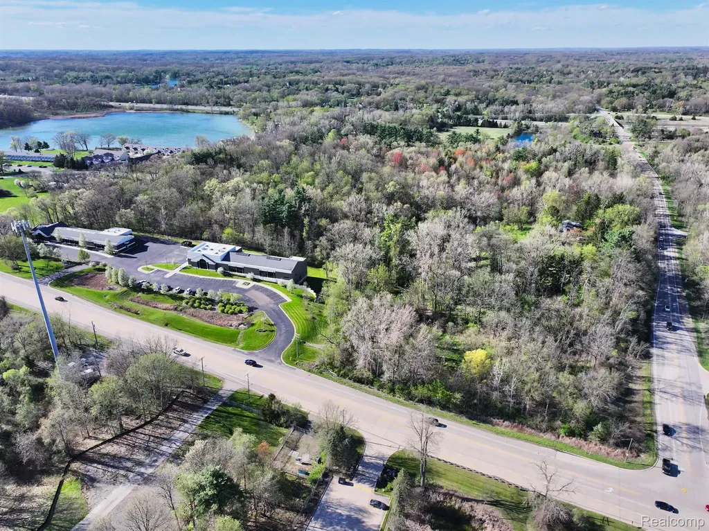 5920 Pleasant Valley Road Brighton Township MI 48116