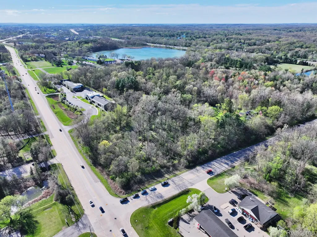 5920 Pleasant Valley Road Brighton Township MI 48116