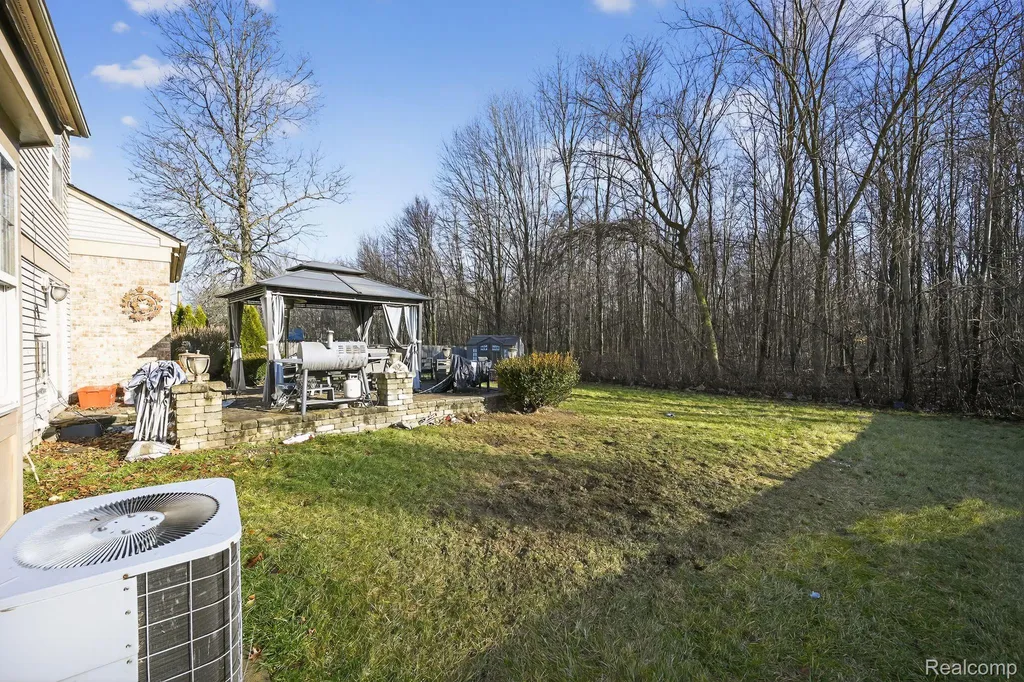 15333 Brookside Drive Van Buren Charter Township MI 48111