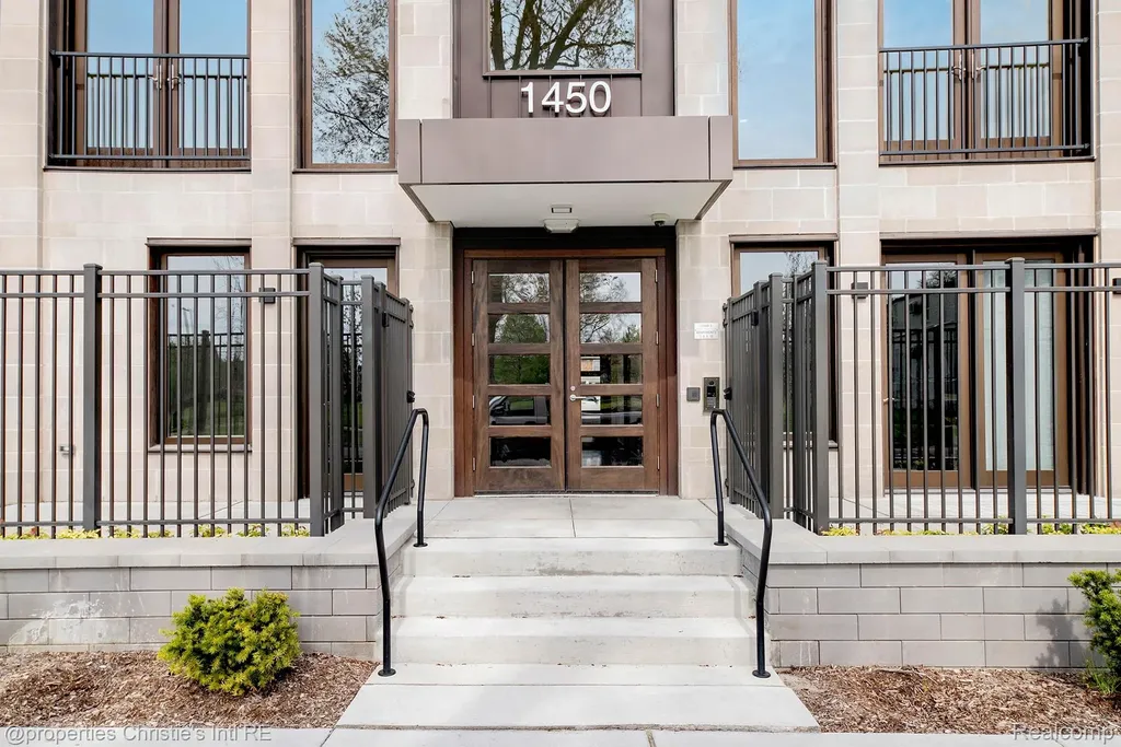 1450 Townsend Street Detroit City MI 48214