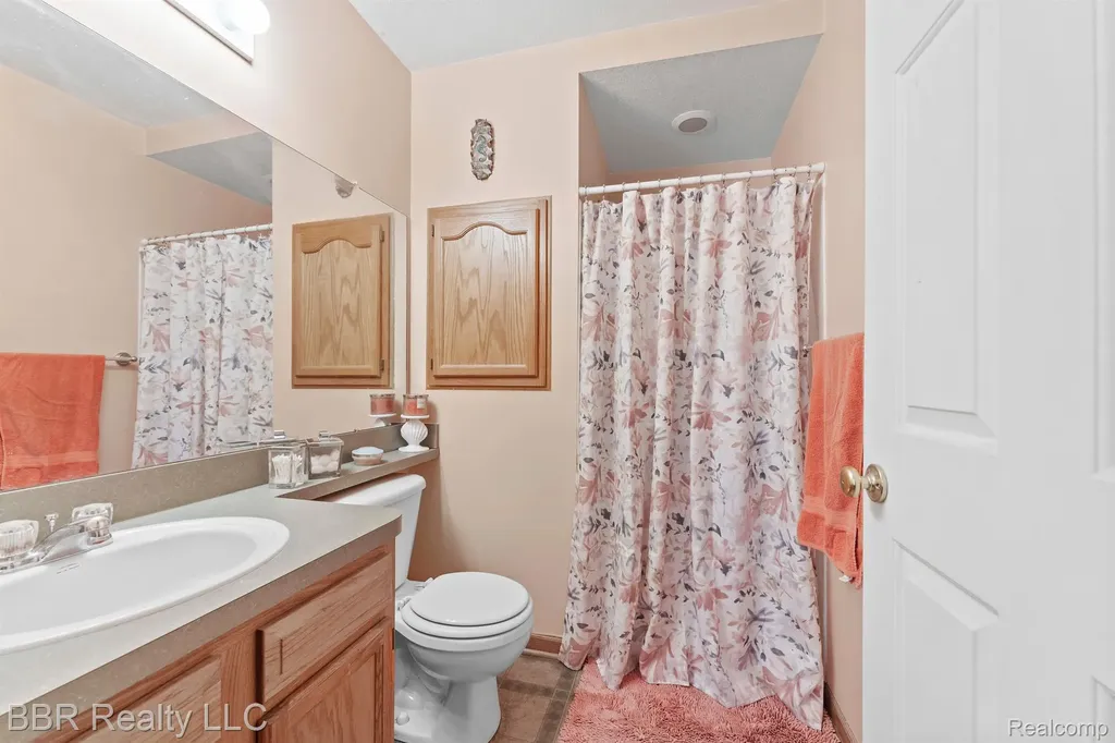 5485 Greenway Drive Trenton City MI 48183